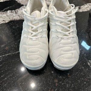 Men's Nike Air VaporMax Triple White size 11